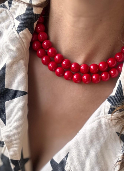 Collar aro rojo.