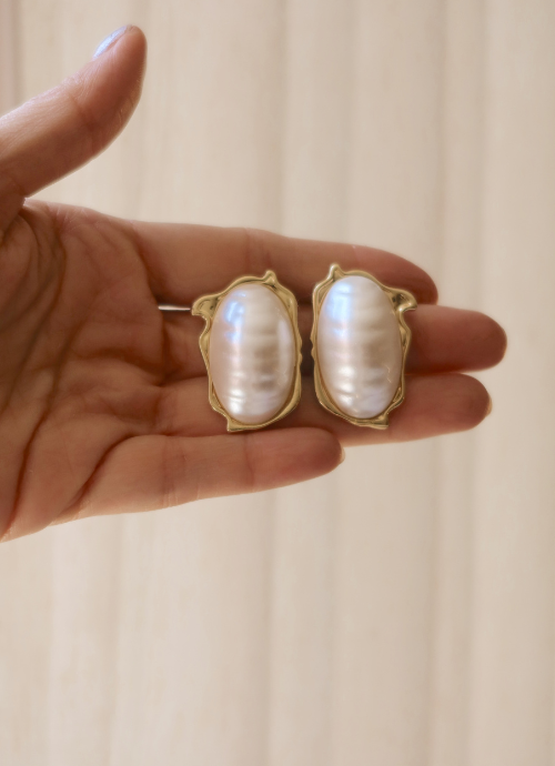 Arete Madre perla.